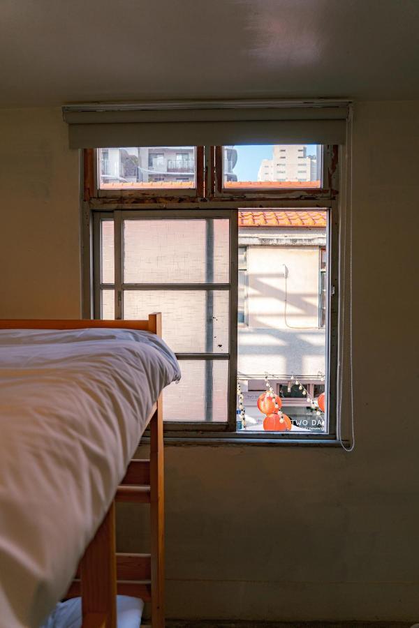 Dope Hostel Taichung Exterior foto